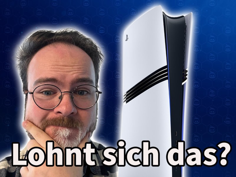 Ein Bild von der PlayStation 5 Pro und Redakteur Jonas.